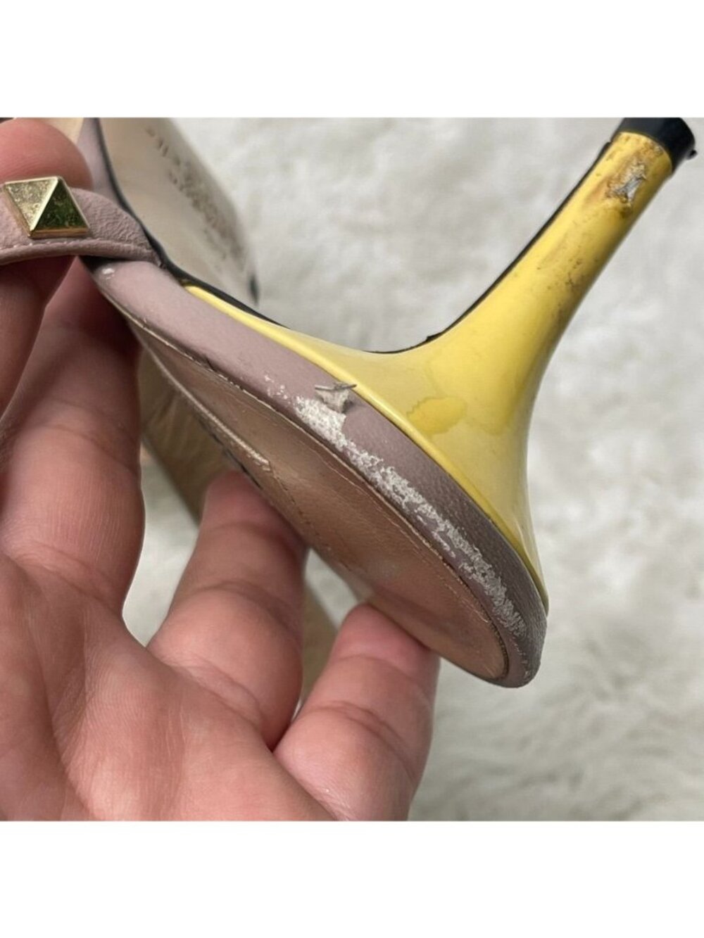 Valentino Garavani Rockstud Caged Pumps Yellow Patent Leather Size 37 Heel 2.5 I - Picture 10 of 14